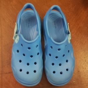 Blue kids crocs size J3/chancletas de crocs